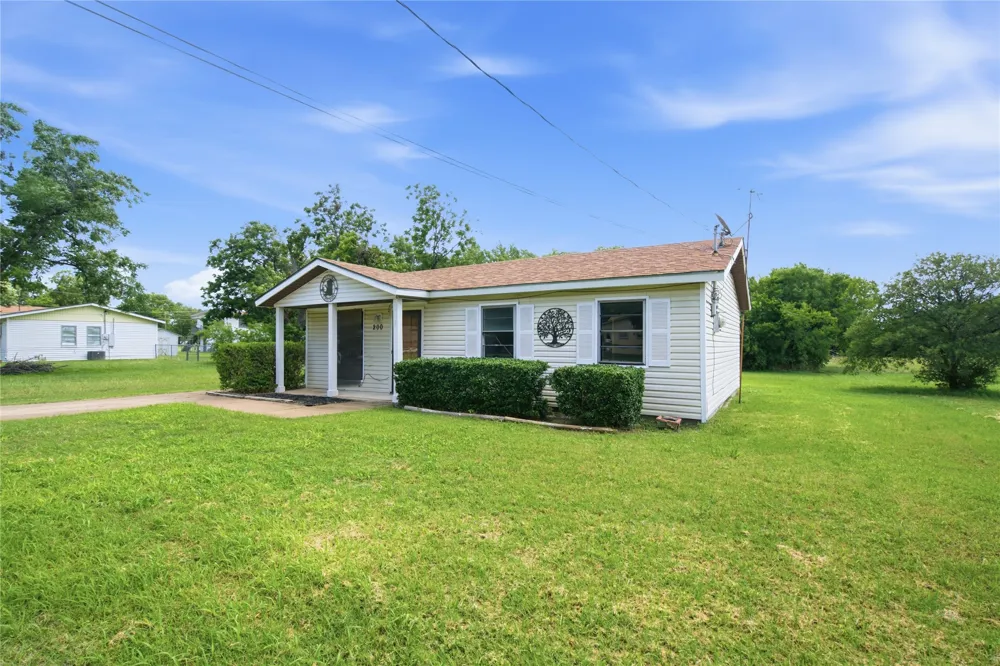 200 Russell Street White Settlement, TX 76108