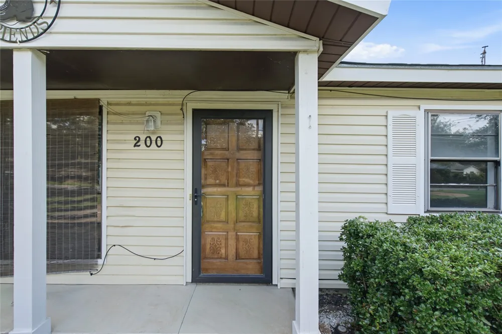 200 Russell Street White Settlement, TX 76108
