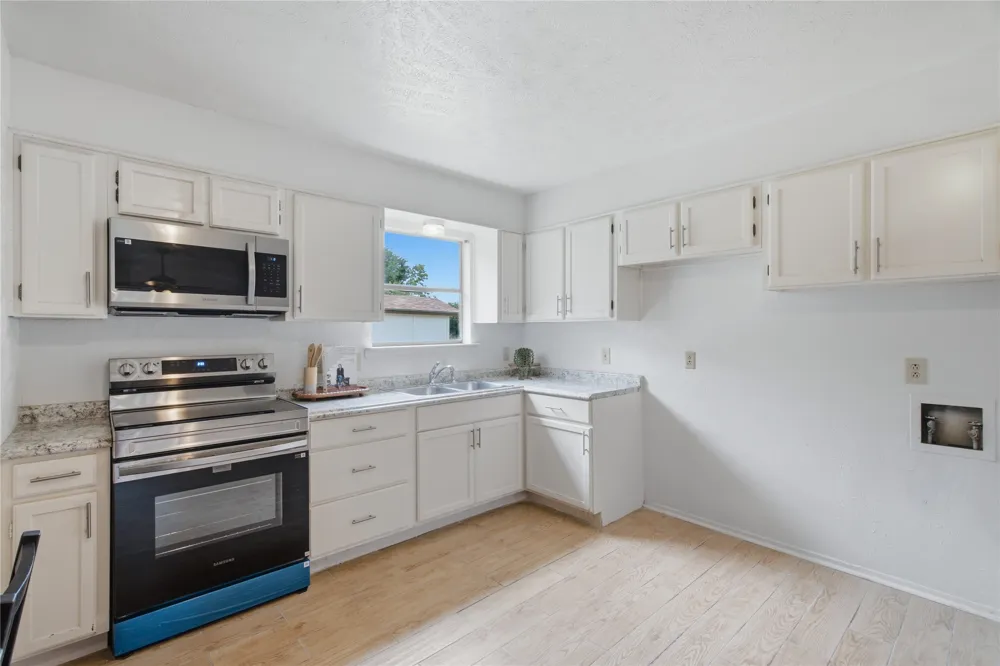200 Russell Street White Settlement, TX 76108