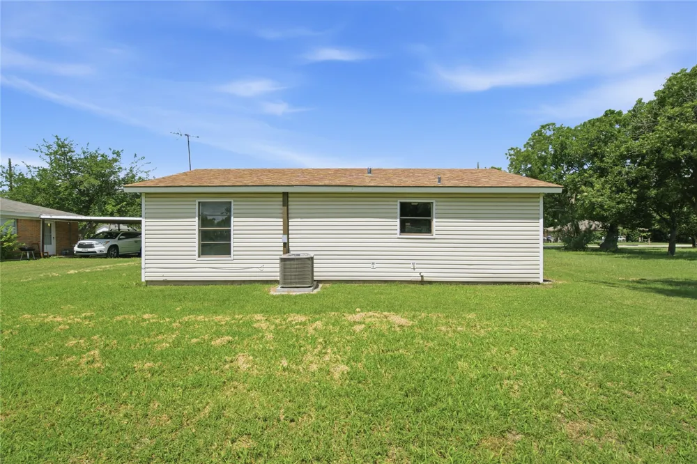200 Russell Street White Settlement, TX 76108