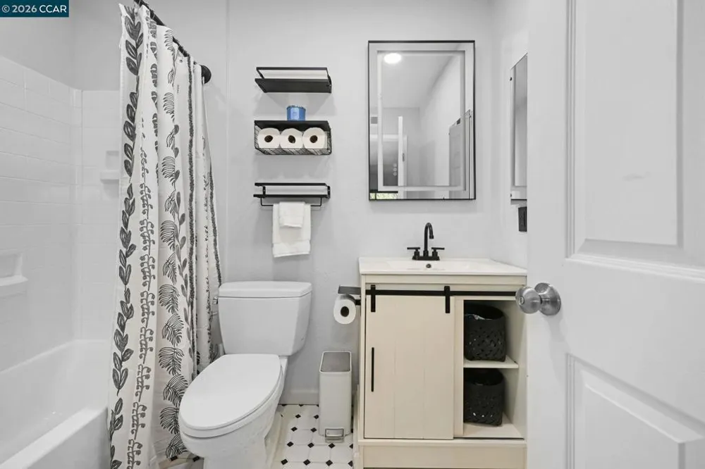 1410 Bel Air Dr #203 Concord, CA 94521