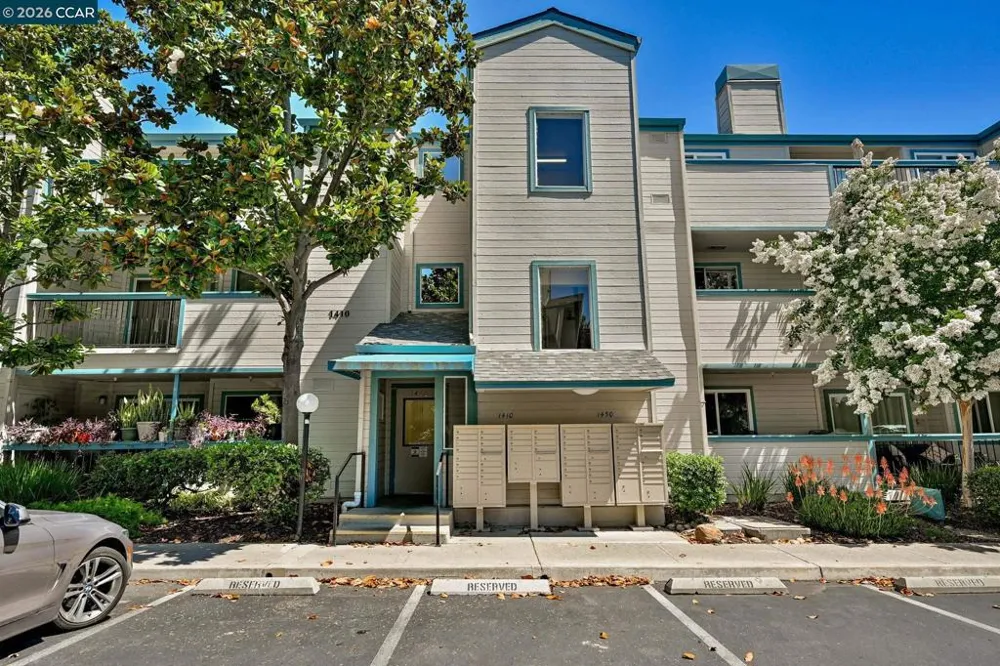 1410 Bel Air Dr #203 Concord, CA 94521