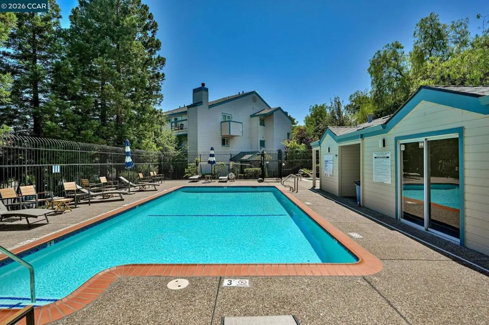 1410 Bel Air Dr #203 Concord, CA 94521