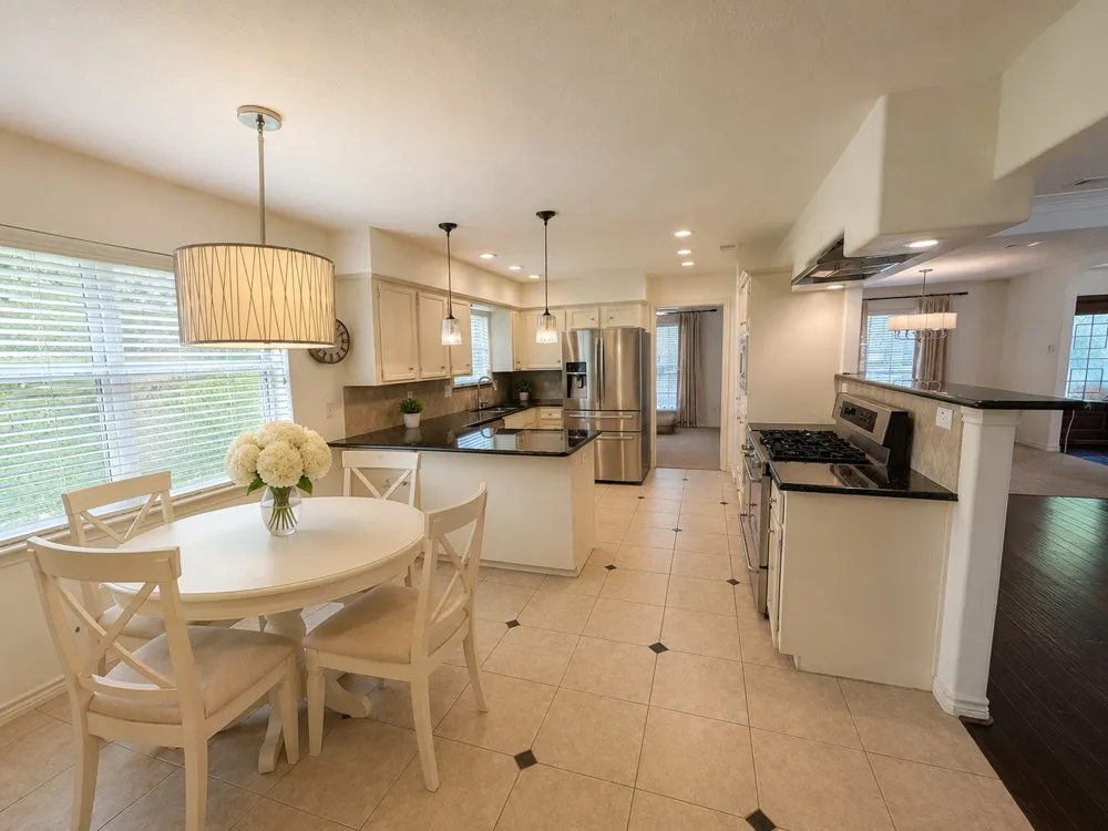 3303 Canyon Creek Drive Richardson, TX 75080