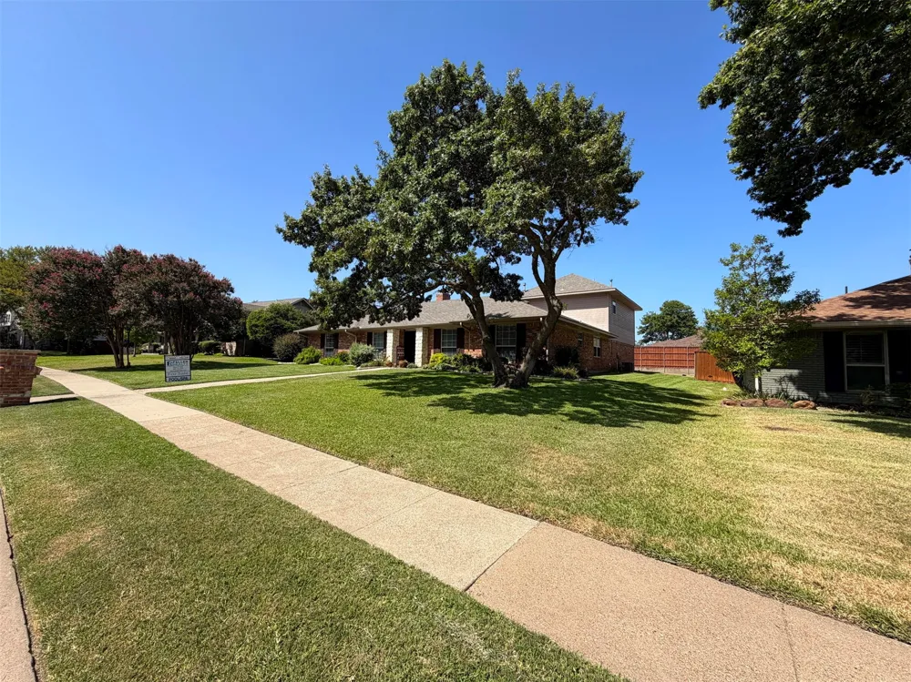 3303 Canyon Creek Drive Richardson, TX 75080