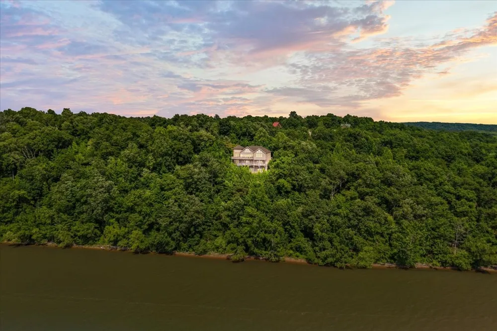 300 Sunset Ridge Waverly, TN 37185