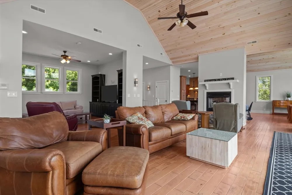 300 Sunset Ridge Waverly, TN 37185