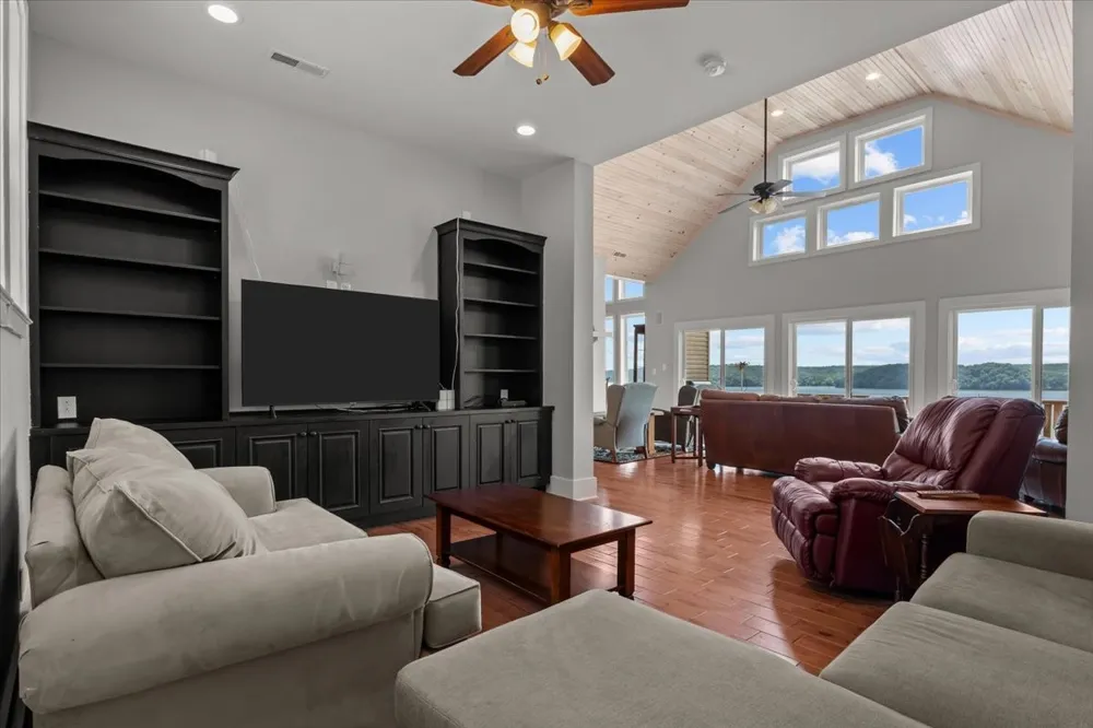 300 Sunset Ridge Waverly, TN 37185