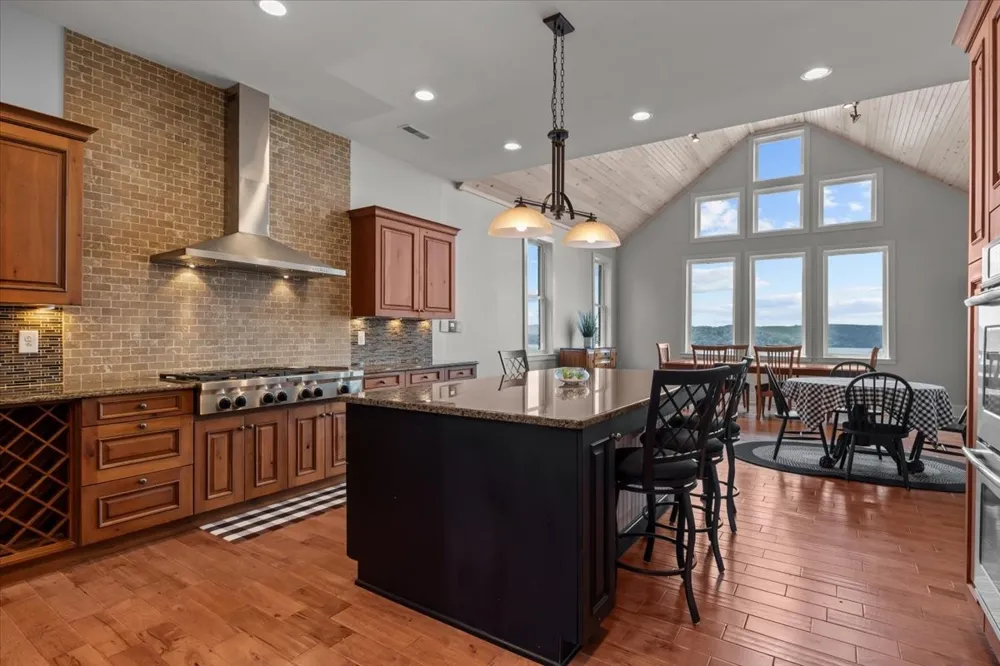 300 Sunset Ridge Waverly, TN 37185