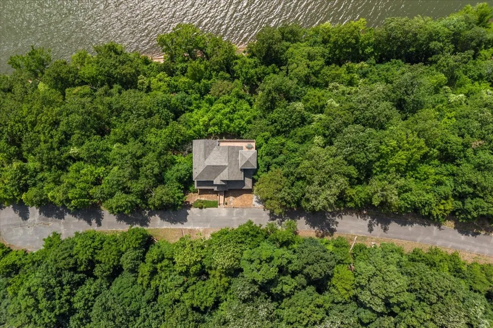 300 Sunset Ridge Waverly, TN 37185