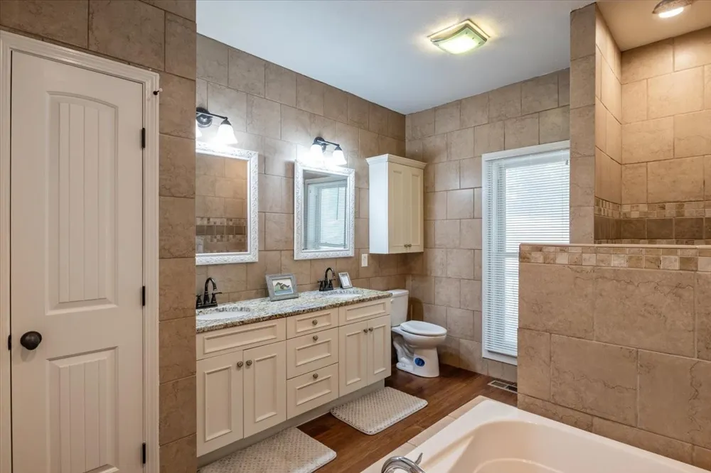 300 Sunset Ridge Waverly, TN 37185