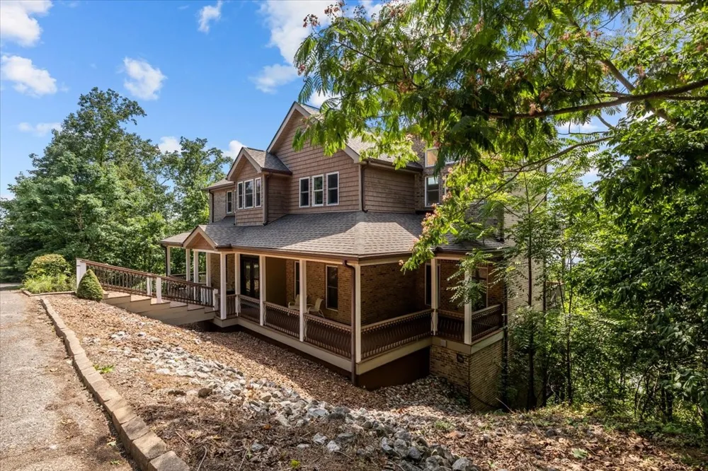 300 Sunset Ridge Waverly, TN 37185