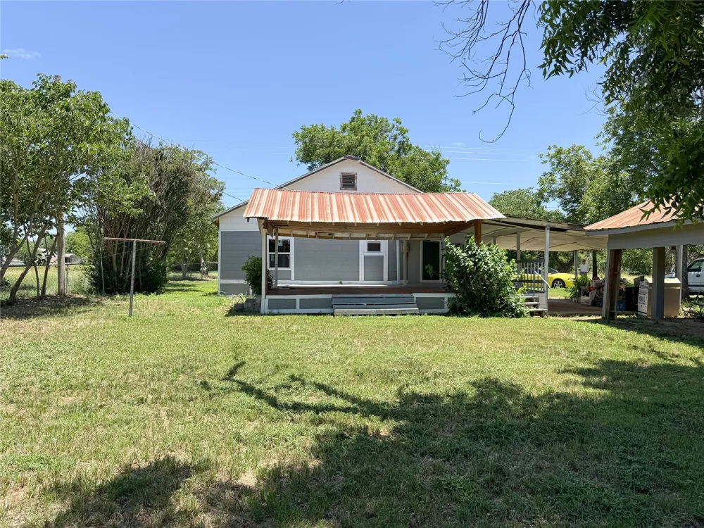 1402 Avenue A Cisco, TX 76437
