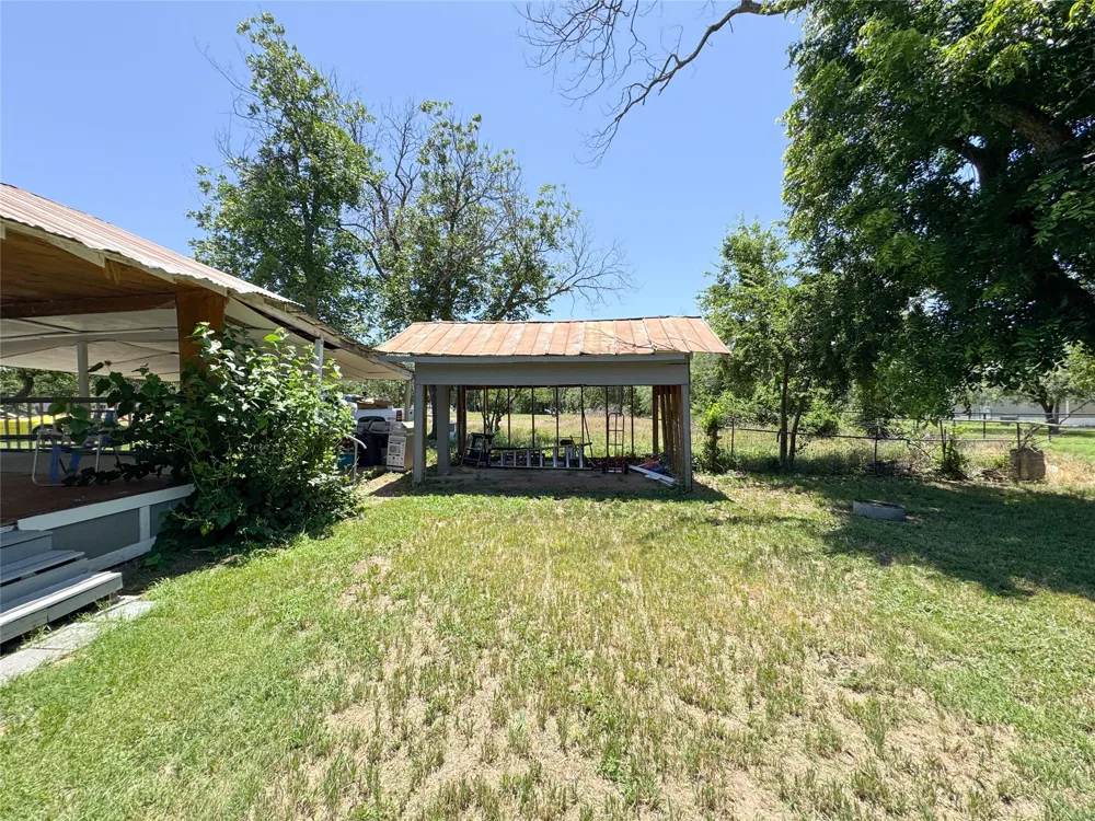 1402 Avenue A Cisco, TX 76437