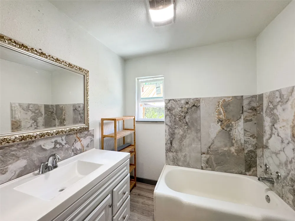 1402 Avenue A Cisco, TX 76437