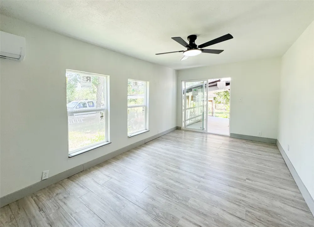 1402 Avenue A Cisco, TX 76437