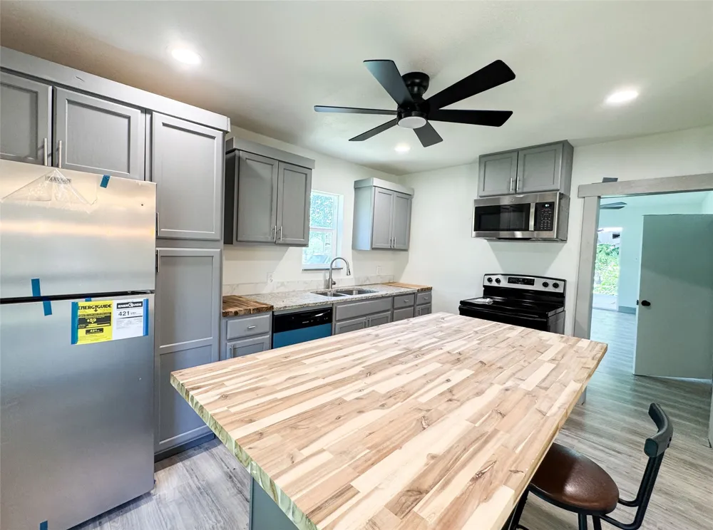 1402 Avenue A Cisco, TX 76437