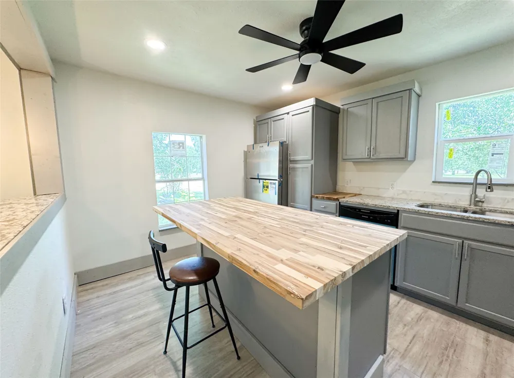 1402 Avenue A Cisco, TX 76437