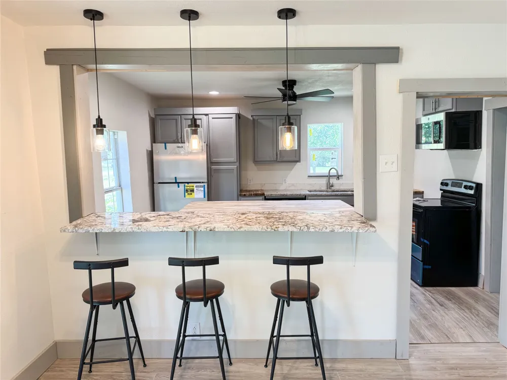 1402 Avenue A Cisco, TX 76437
