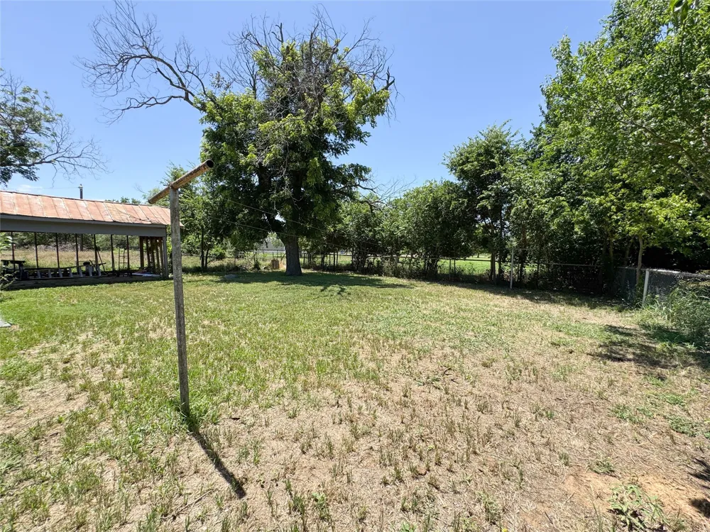 1402 Avenue A Cisco, TX 76437