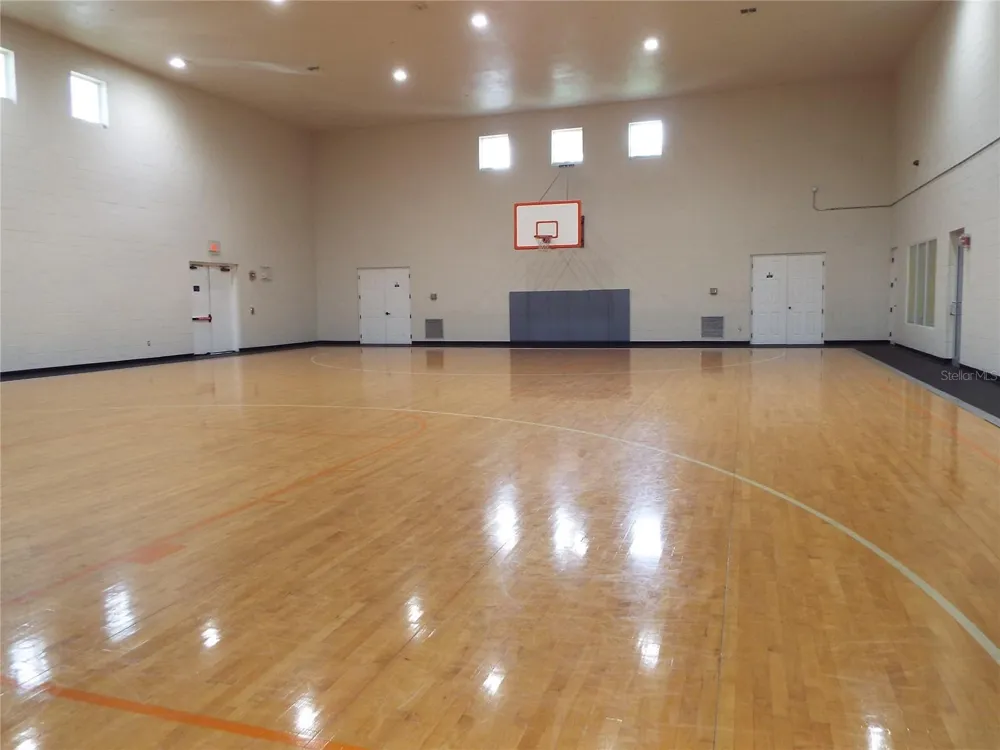 417 SOUTHERN PECAN CIRCLE #207 Winter Garden, FL 34787