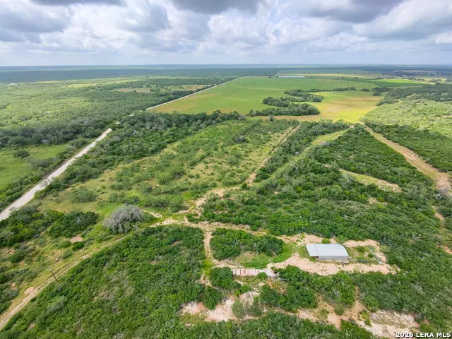 8711 County Road 1301 Moore, TX 78057