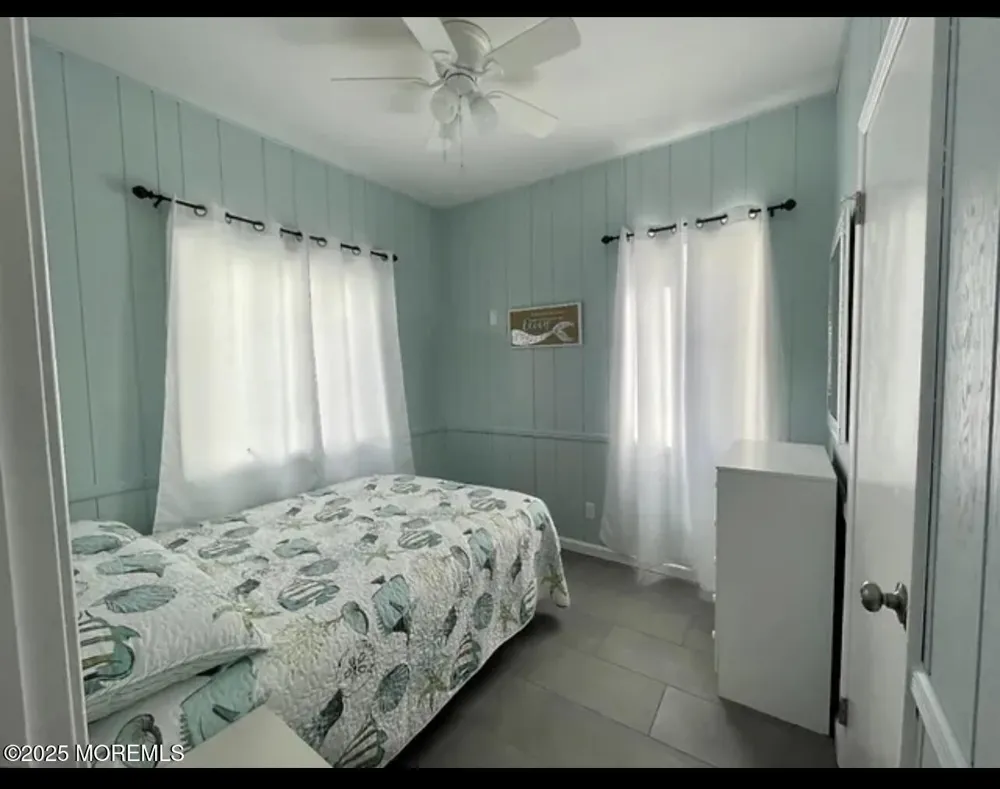 23 E Surf Way Lavallette, NJ 08735