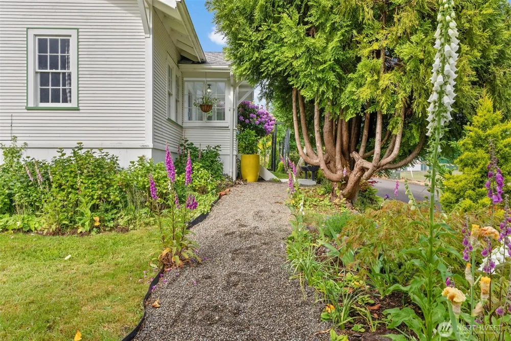 12 Main Street E South Bend, WA 98586