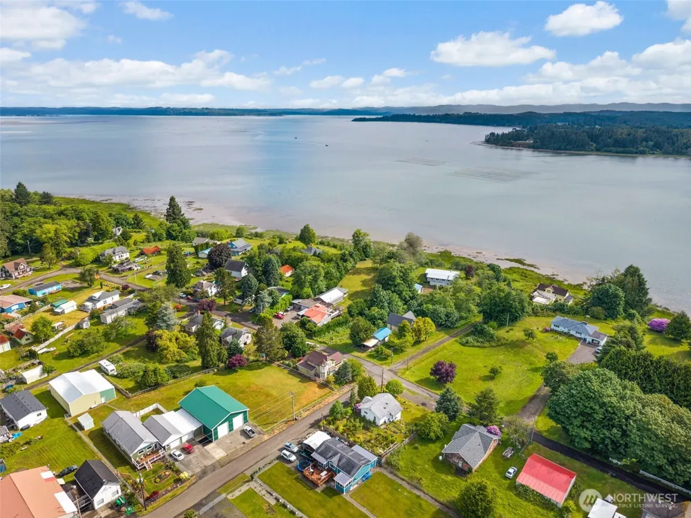 12 Main Street E South Bend, WA 98586