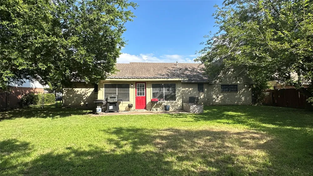 806 Crestline Drive Mexia, TX 76667