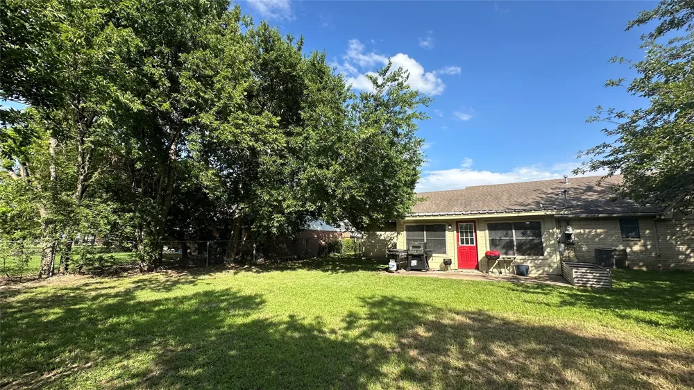 806 Crestline Drive Mexia, TX 76667