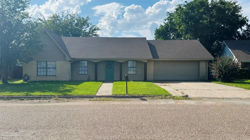 806 Crestline Drive Mexia, TX 76667