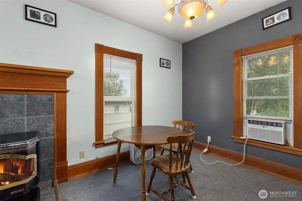 722 E Cowlitz Street South Bend, WA 98586