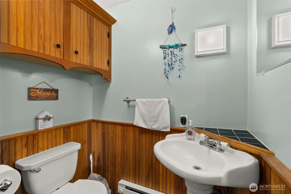 722 E Cowlitz Street South Bend, WA 98586