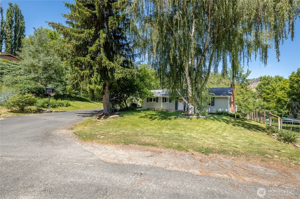 6038 Hazel Place Cashmere, WA 98815