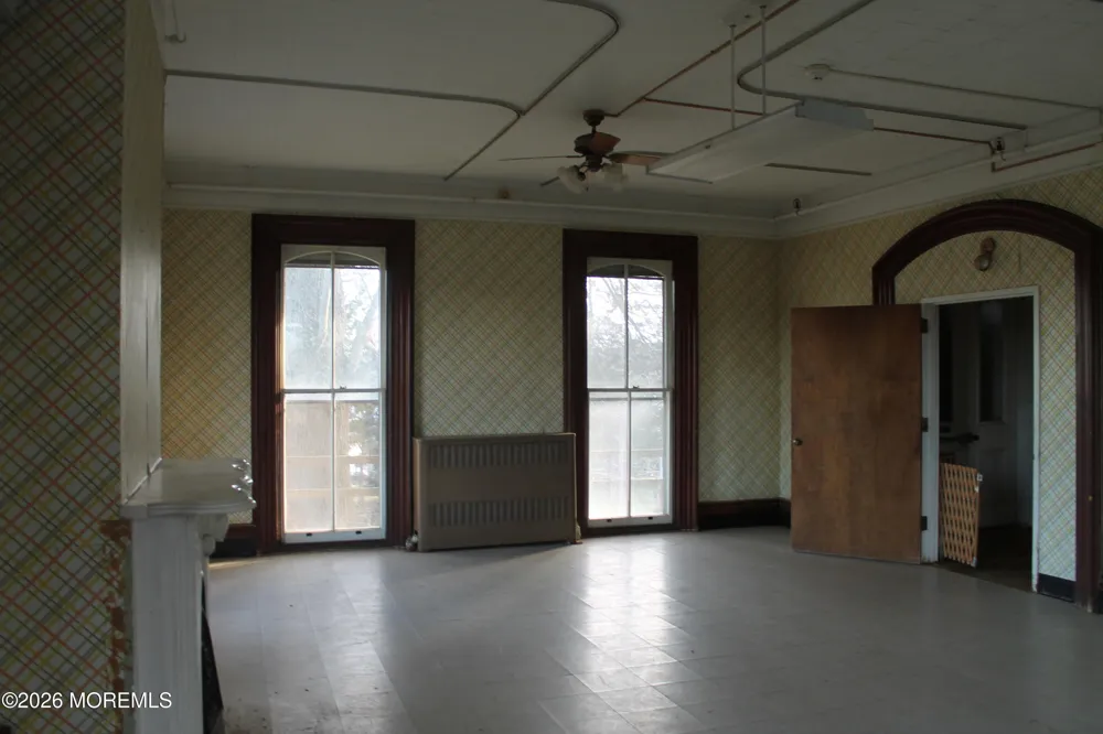 184186 State Route 34 Holmdel, NJ 07733