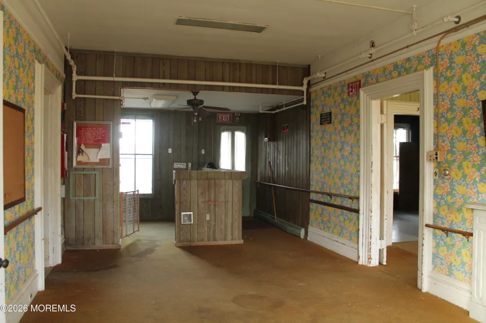 184186 State Route 34 Holmdel, NJ 07733