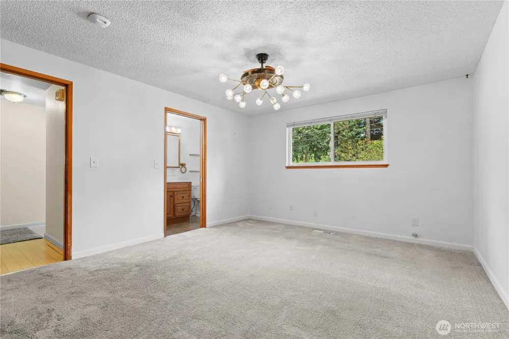 6712 53rd Street W University Place, WA 98467