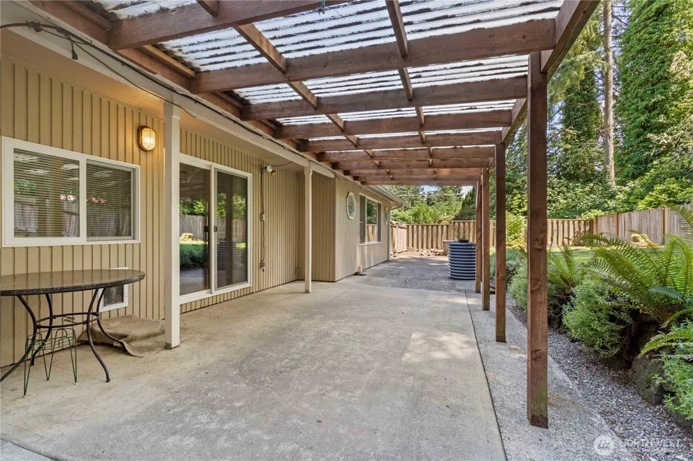 6712 53rd Street W University Place, WA 98467