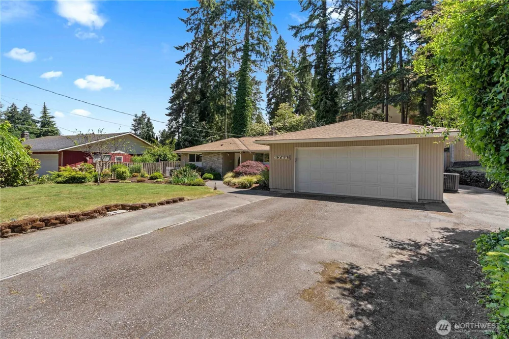6712 53rd Street W University Place, WA 98467