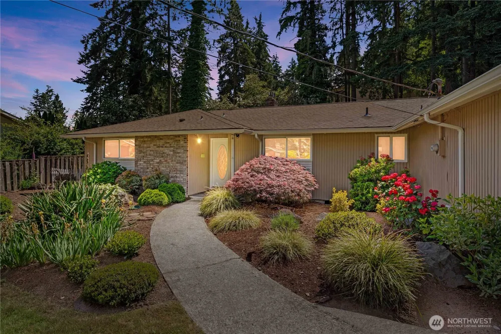 6712 53rd Street W University Place, WA 98467