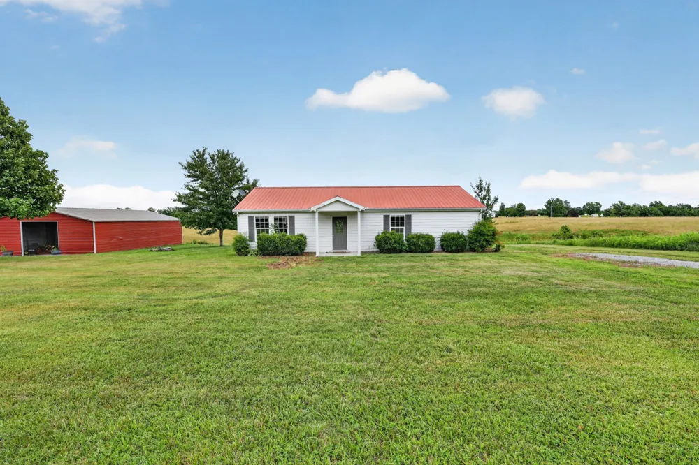 120 Driver Rd Lafayette, TN 37083