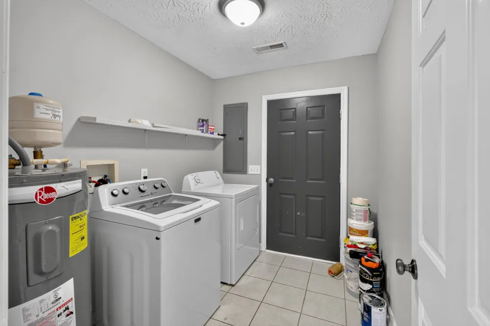 120 Driver Rd Lafayette, TN 37083