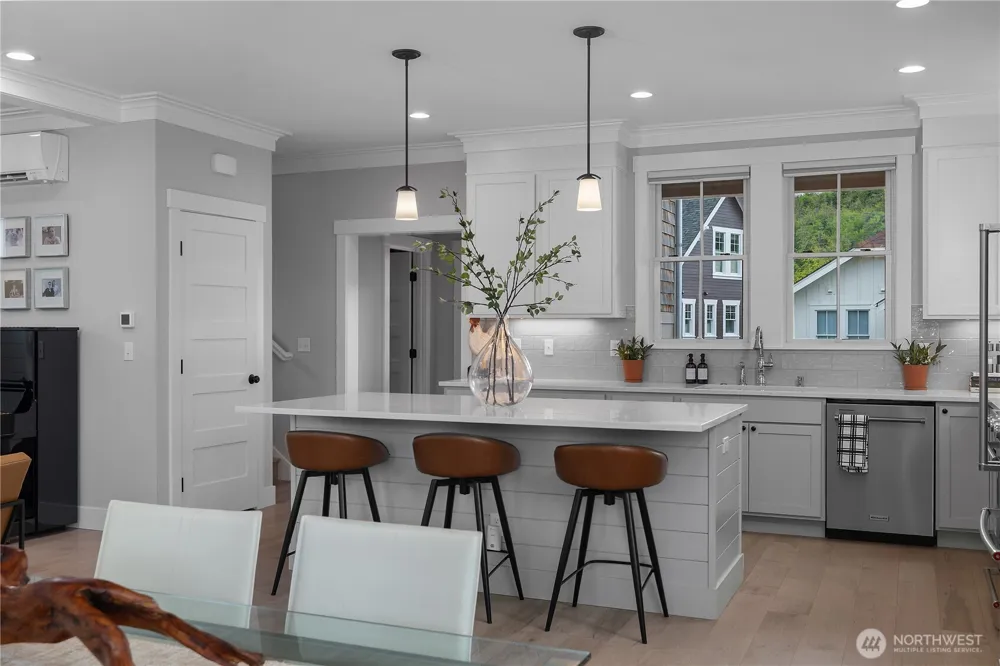 41 Cedar Run Loop Pacific Beach, WA 98571