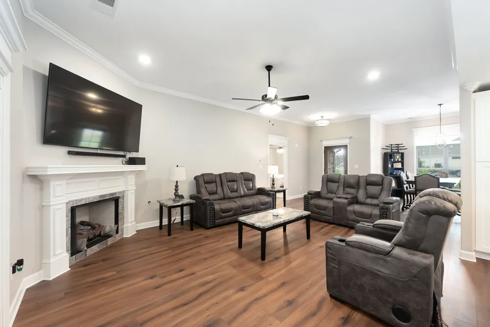 54 Golden Brooke Dr Jackson, TN 38305