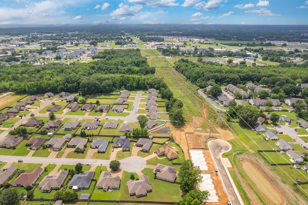 54 Golden Brooke Dr Jackson, TN 38305