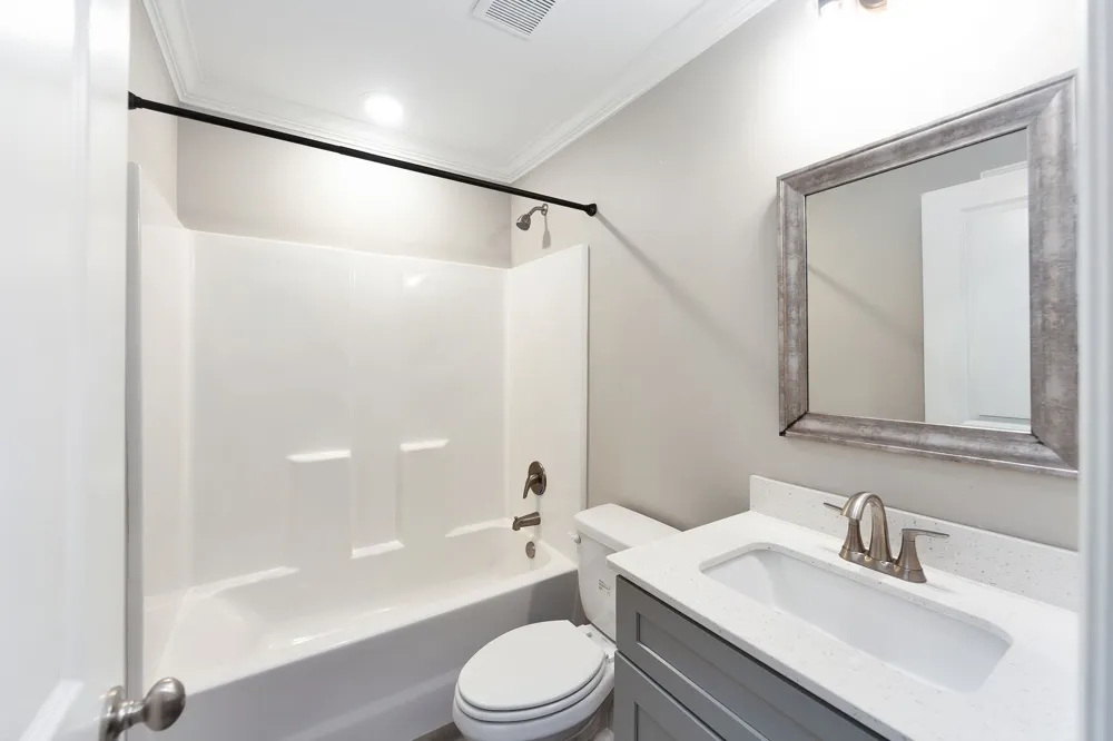 54 Golden Brooke Dr Jackson, TN 38305