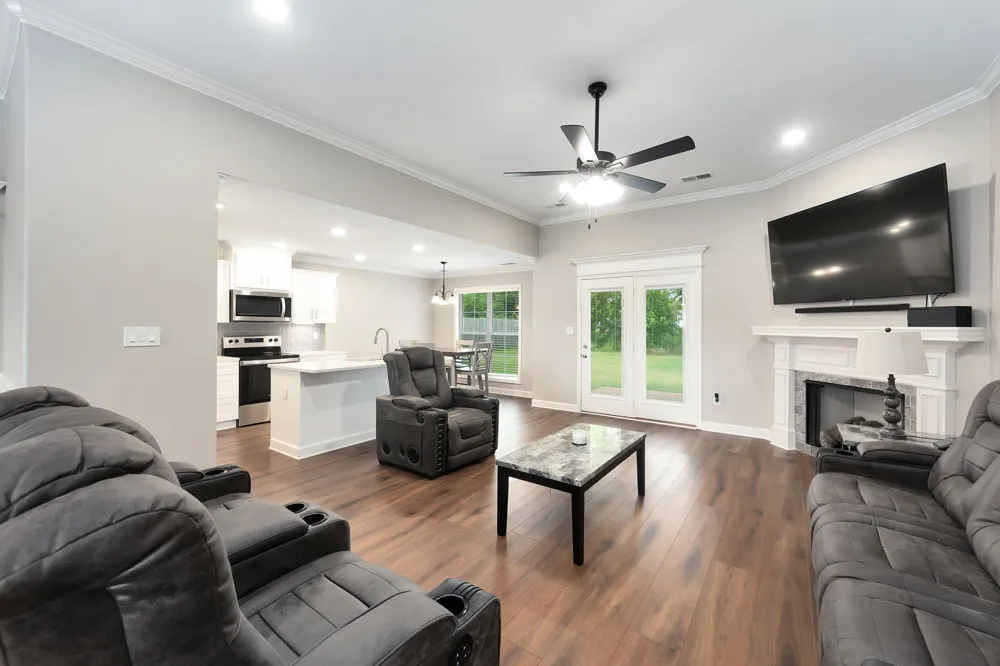 54 Golden Brooke Dr Jackson, TN 38305
