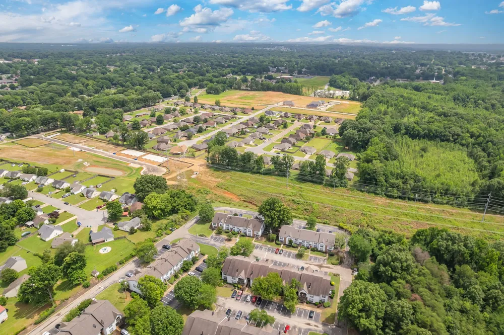 54 Golden Brooke Dr Jackson, TN 38305