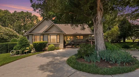 59 Walnut Dr